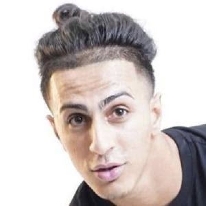 Izzy.tube (TikTok Star) - Age, Birthday, Bio, Facts, Family, Net Worth, Height & More