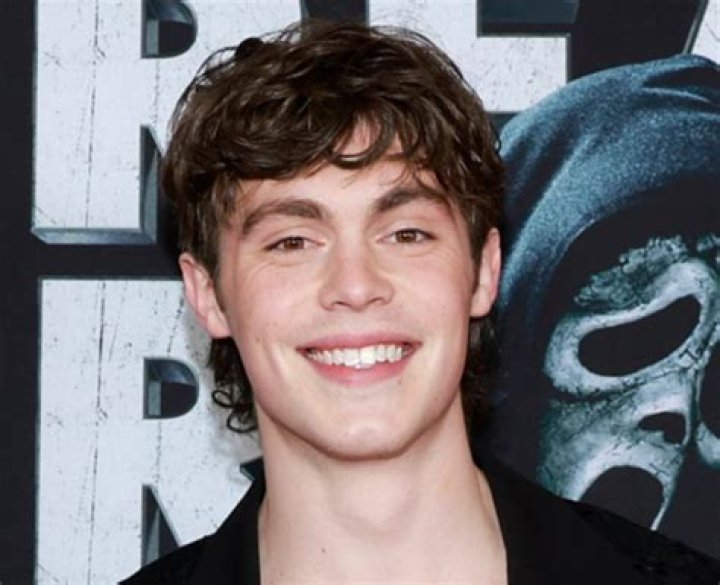 Jack Champion (Movie Actor) - Age, Birthday, Bio, Facts, Family, Net Worth, Height & More