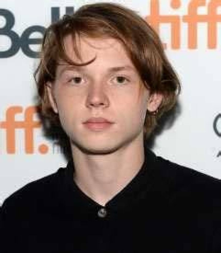Jack Kilmer (Movie Actor) - Age, Birthday, Bio, Facts, Family, Net Worth, Height & More