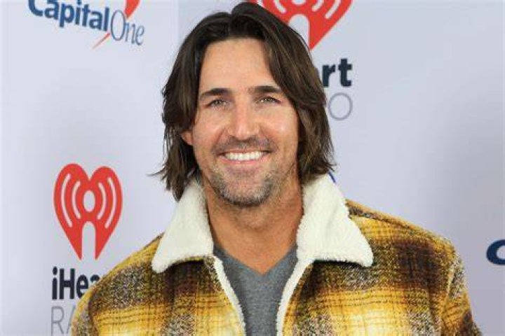 Jake Owen (Country Singer) - Age, Birthday, Bio, Facts, Family, Net Worth, Height & More