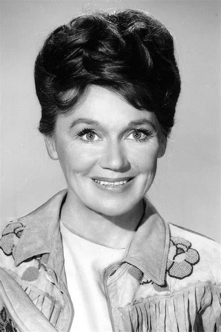 Jeanette Nolan (TV Actress) - Age, Birthday, Bio, Facts, Family, Net Worth, Height & More