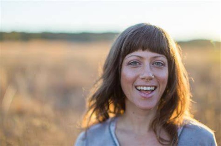 Jen Hilman (Fitness Instructor) - Age, Birthday, Bio, Facts, Family, Net Worth, Height & More