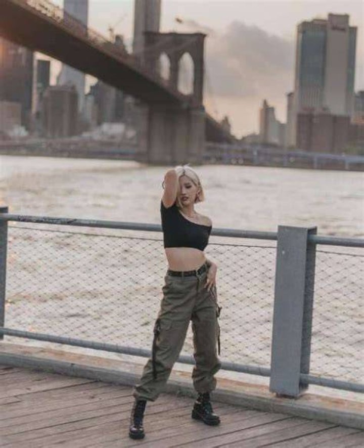 Jeon So-yeon (Rapper) - Age, Birthday, Bio, Facts, Family, Net Worth, Height & More