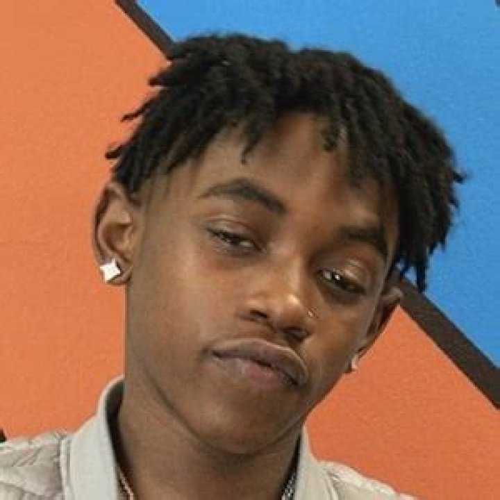 Jhacari Blunt (Instagram Star) - Age, Birthday, Bio, Facts, Family, Net Worth, Height & More