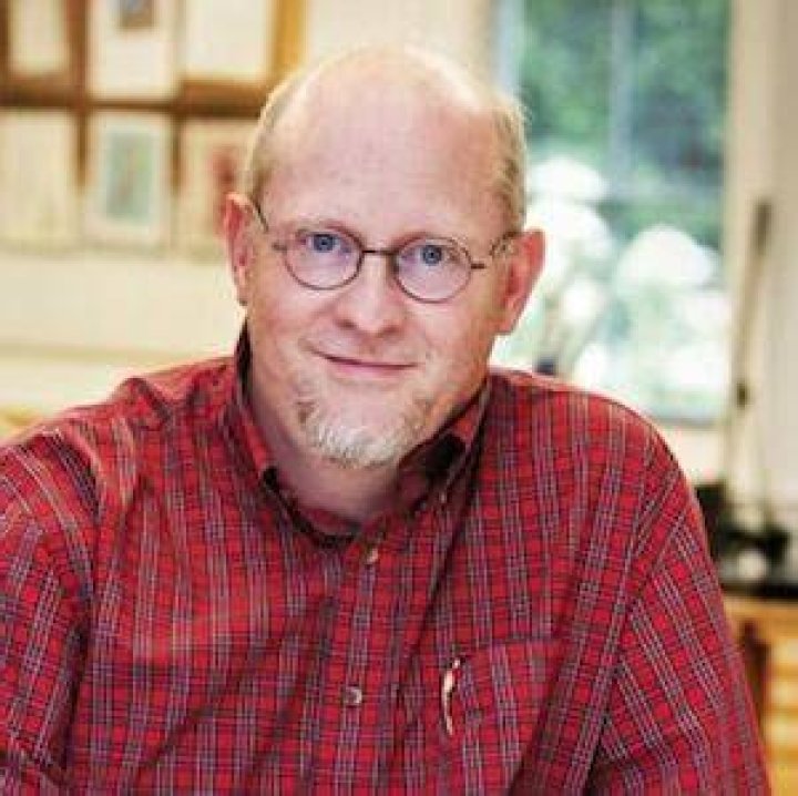 Jim Benton (Cartoonist) - Age, Birthday, Bio, Facts, Family, Net Worth, Height & More