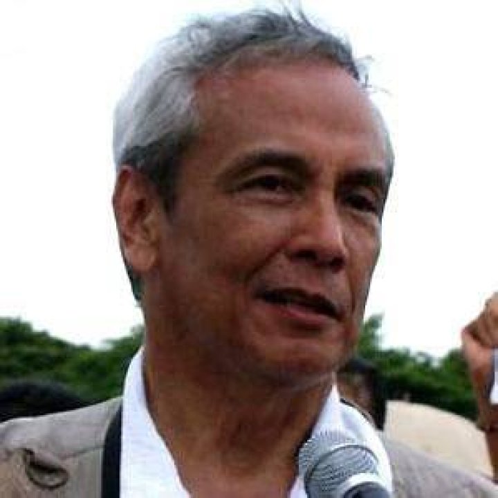 Jim Paredes (TV Show Host) - Age, Birthday, Bio, Facts, Family, Net Worth, Height & More