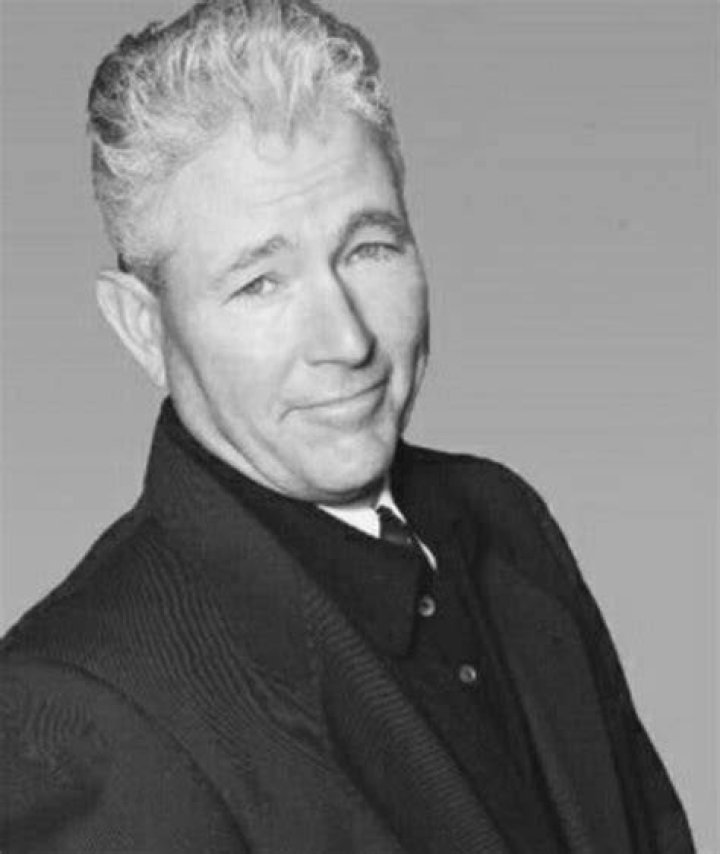 Jim Youngs (Movie Actor) - Age, Birthday, Bio, Facts, Family, Net Worth, Height & More