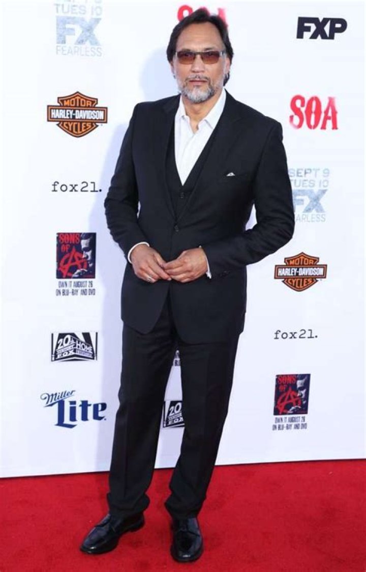 Jimmy Smits (TV Actor) - Age, Birthday, Bio, Facts, Family, Net Worth, Height & More