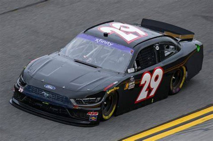 JJ Yeley (Race Car Driver) - Age, Birthday, Bio, Facts, Family, Net Worth, Height & More
