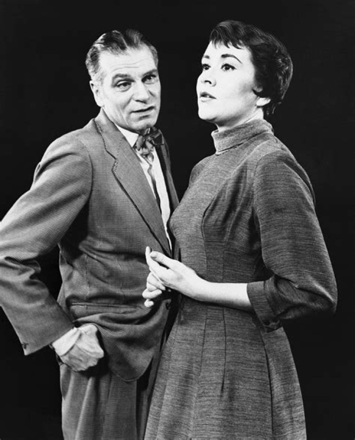 Joan Plowright (Filmschauspielerin) - Alter, Geburtstag, Bio, Fakten, Familie, Vermögen, Größe & mehr
