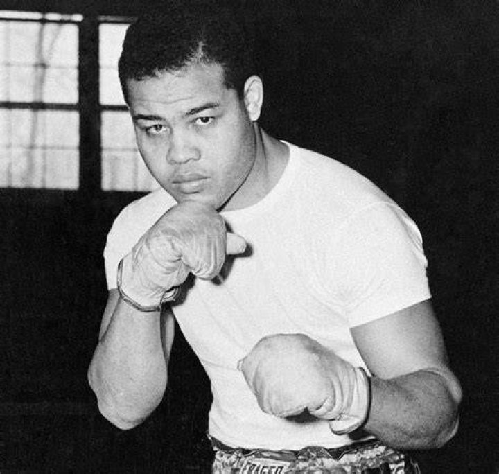 Joe Louis (Boxer) - Age, Birthday, Bio, Facts, Family, Net Worth, Height & More
