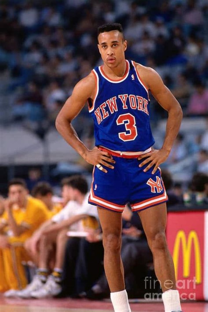 John Starks (Basketball Player) - Age, Birthday, Bio, Facts, Family, Net Worth, Height & More