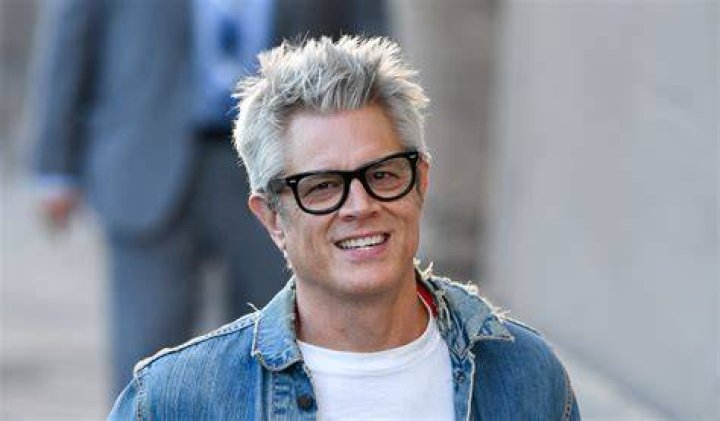 Johnny Knoxville (TV Actor) - Age, Birthday, Bio, Facts, Family, Net Worth, Height & More