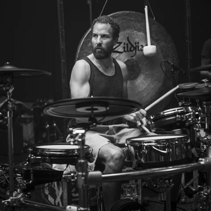 Jon Theodore (Drummer) - Age, Birthday, Bio, Facts, Family, Net Worth, Height & More