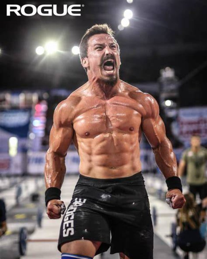 Josh Bridges (Fitness Instructor) - Age, Birthday, Bio, Facts, Family, Net Worth, Height & More