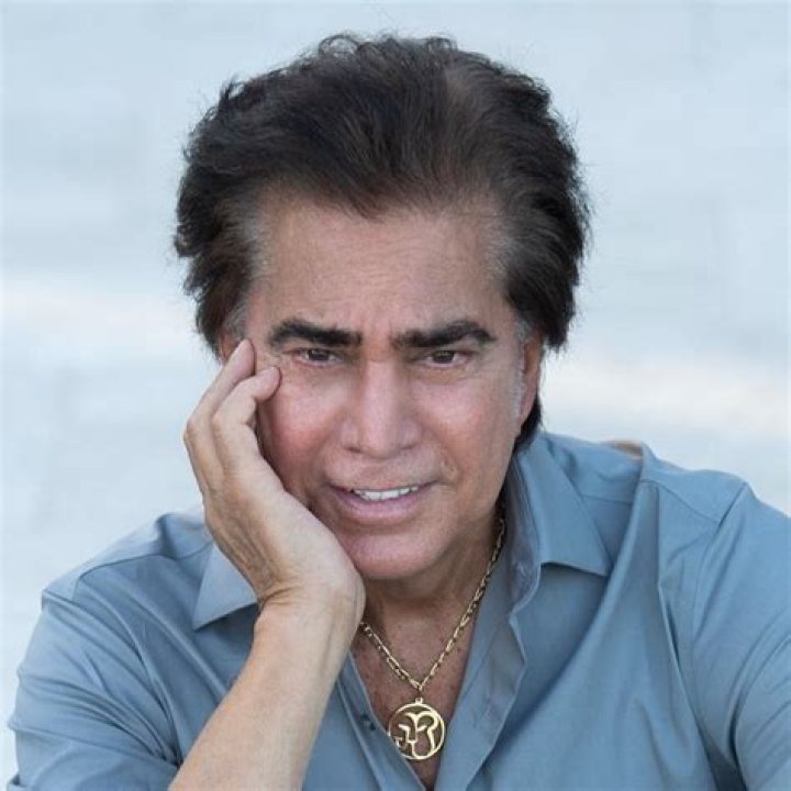 José Luis Rodríguez (Pop Singer) - Age, Birthday, Bio, Facts, Family, Net Worth, Height & More