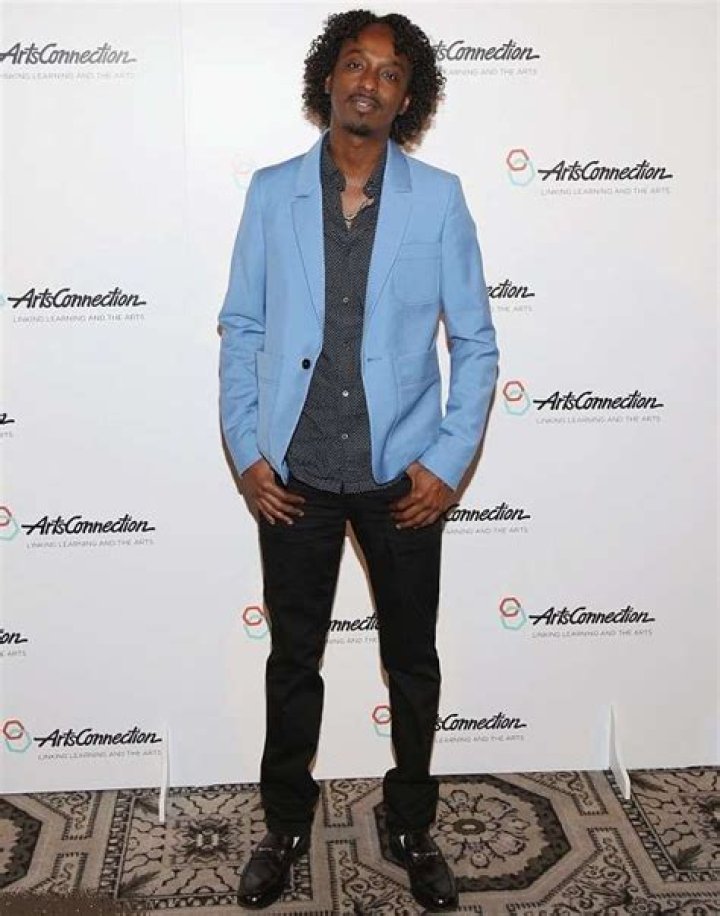 K'naan (Rapper) - Age, Birthday, Bio, Facts, Family, Net Worth, Height & More