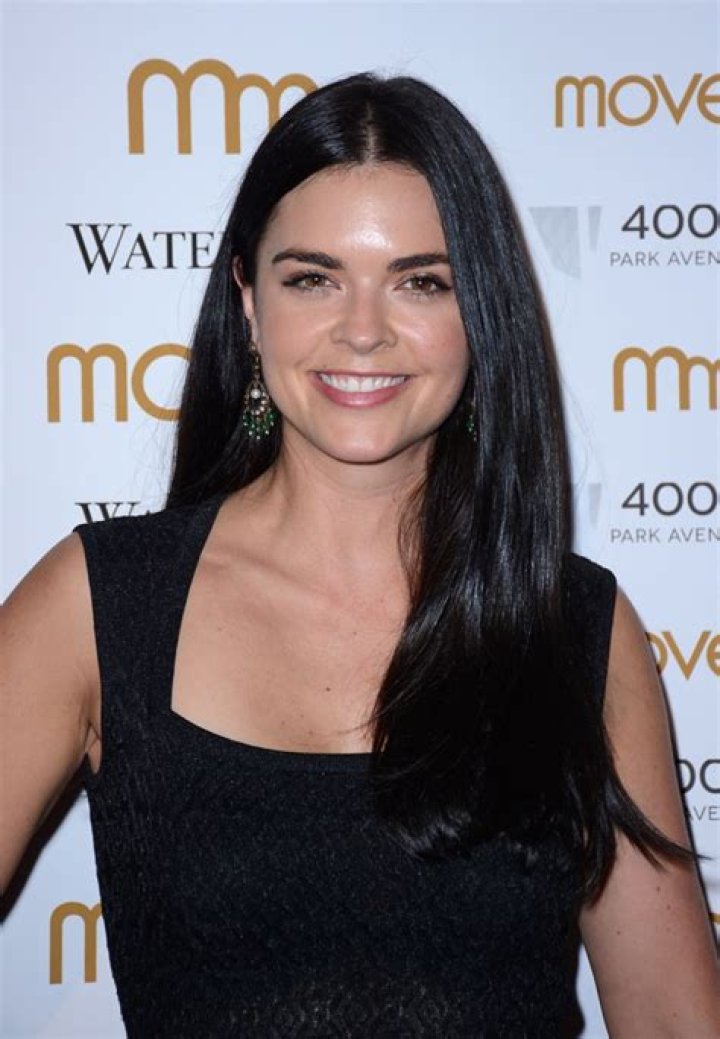 Katie Lee (Chef) - Age, Birthday, Bio, Facts, Family, Net Worth, Height & More