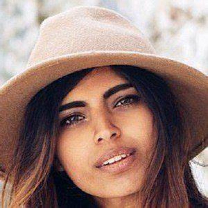 Kavita Donkersley (Blogger) - Age, Birthday, Bio, Facts, Family, Net Worth, Height & More