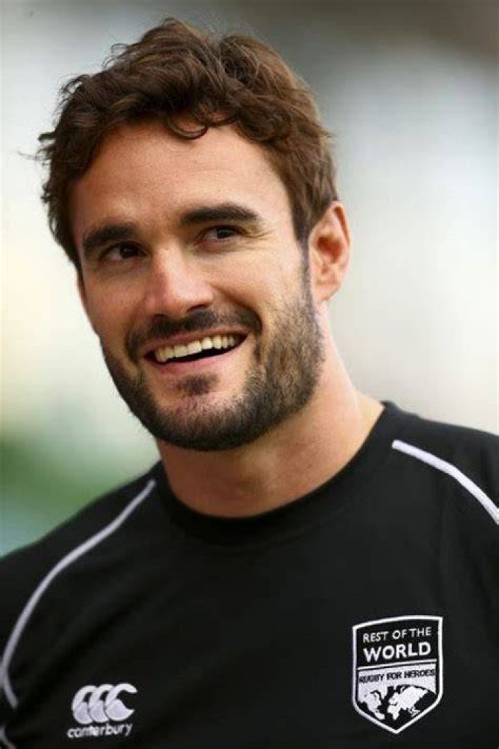 Keith Burns (Football Player) - Age, Birthday, Bio, Facts, Family, Net Worth, Height & More