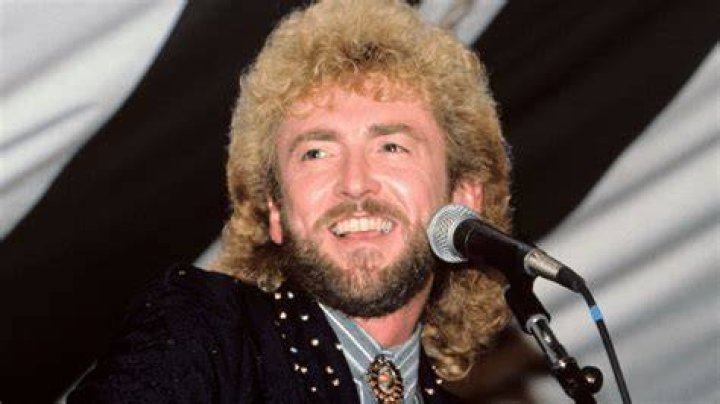 Keith Whitley (Country Singer) - Age, Birthday, Bio, Facts, Family, Net Worth, Height & More