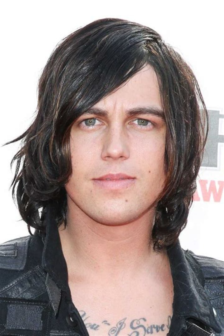 Kellin Quinn (Rock Singer) - Age, Birthday, Bio, Facts, Family, Net Worth, Height & More