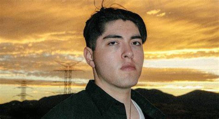Kevin Kaarl (Cantante de Música Folk) - Edad, cumpleaños, biografía, hechos, familia, patrimonio neto, altura y más