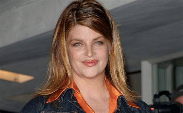 Kirstie Alley (Actriz de Televisión) - Edad, cumpleaños, biografía, hechos, familia, patrimonio neto, altura y más