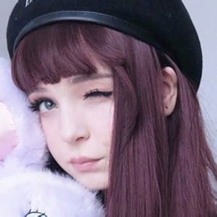 Kitti Milkgore (YouTube Star) - Age, Birthday, Bio, Facts, Family, Net Worth, Height & More