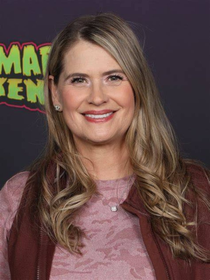 Kristy Swanson (Actriz de Cine) - Edad, cumpleaños, biografía, hechos, familia, patrimonio neto, altura y más