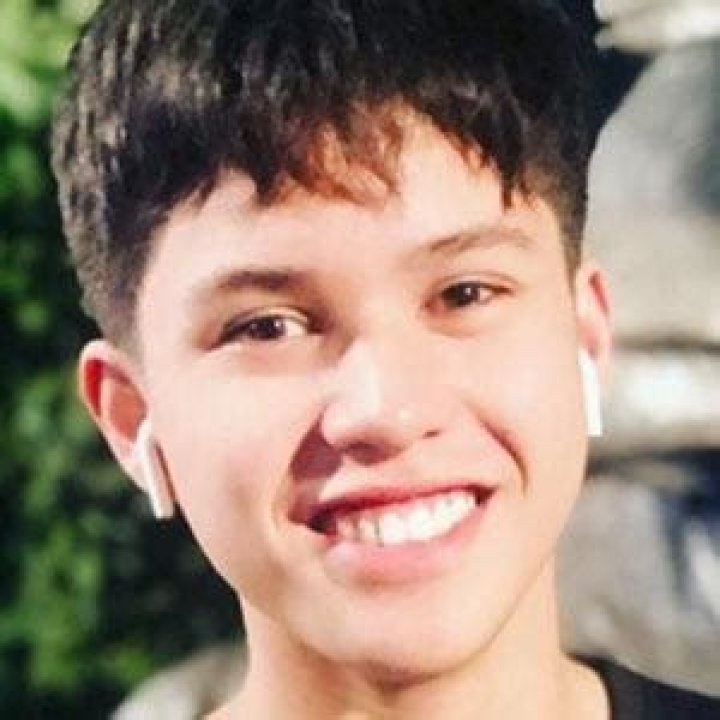 Kyle Echarri (Pop Singer) - Age, Birthday, Bio, Facts, Family, Net Worth, Height & More