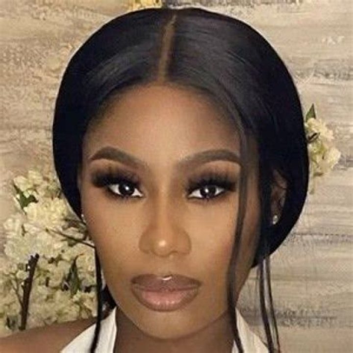 Lady London (Rapper) - Age, Birthday, Bio, Facts, Family, Net Worth, Height & More