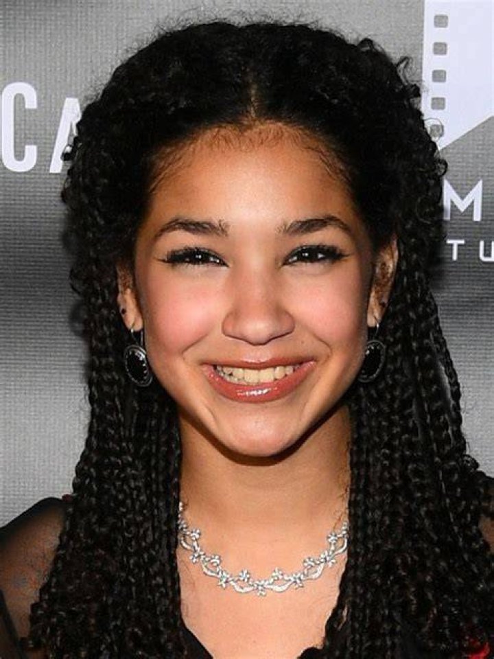 Laila Lockhart-Kraner (TV Actress) - Age, Birthday, Bio, Facts, Family, Net Worth, Height & More