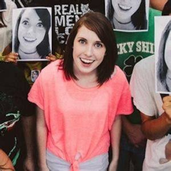 Laina Morris (YouTube Star) - Age, Birthday, Bio, Facts, Family, Net Worth, Height & More