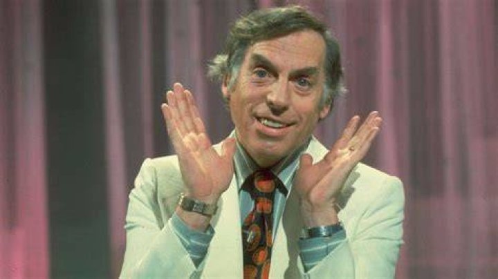 Larry Grayson (Comedian) - Age, Birthday, Bio, Facts, Family, Net Worth, Height & More