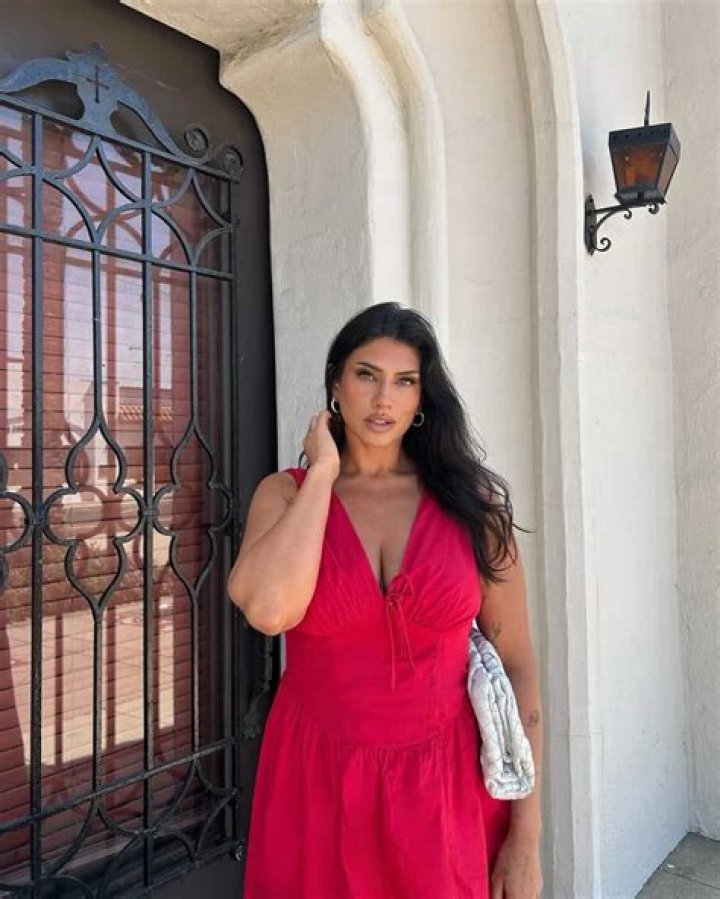 Latecia Thomas (Model) - Age, Birthday, Bio, Facts, Family, Net Worth, Height & More