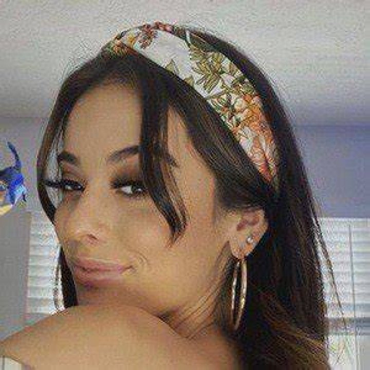 Lauren Kettering (TikTok Star) - Age, Birthday, Bio, Facts, Family, Net Worth, Height & More
