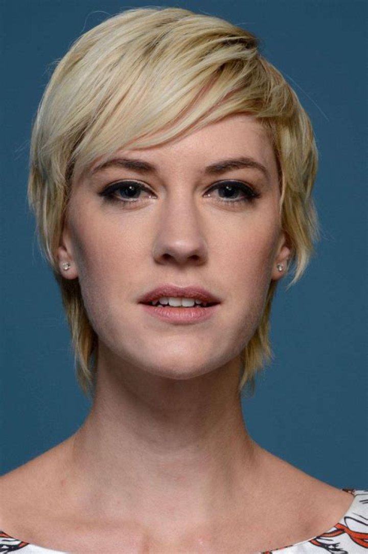 Lauren Lee Smith (TV Actress) - Age, Birthday, Bio, Facts, Family, Net Worth, Height & More