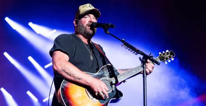 Lee Brice (Country Singer) - Age, Birthday, Bio, Facts, Family, Net Worth, Height & More