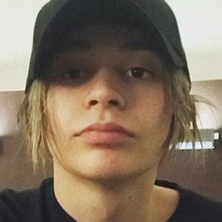 Leondre Devries (Rapper) - Age, Birthday, Bio, Facts, Family, Net Worth, Height & More