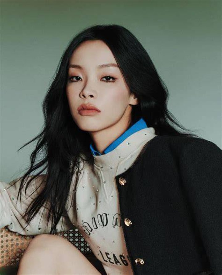 Lexie Liu (Pop Singer) - Age, Birthday, Bio, Facts, Family, Net Worth, Height & More