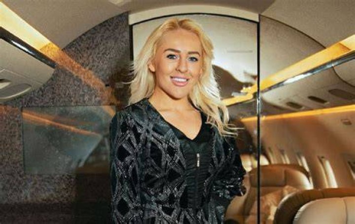 Liv Cooke (Entrepreneur) - Age, Birthday, Bio, Facts, Family, Net Worth, Height & More