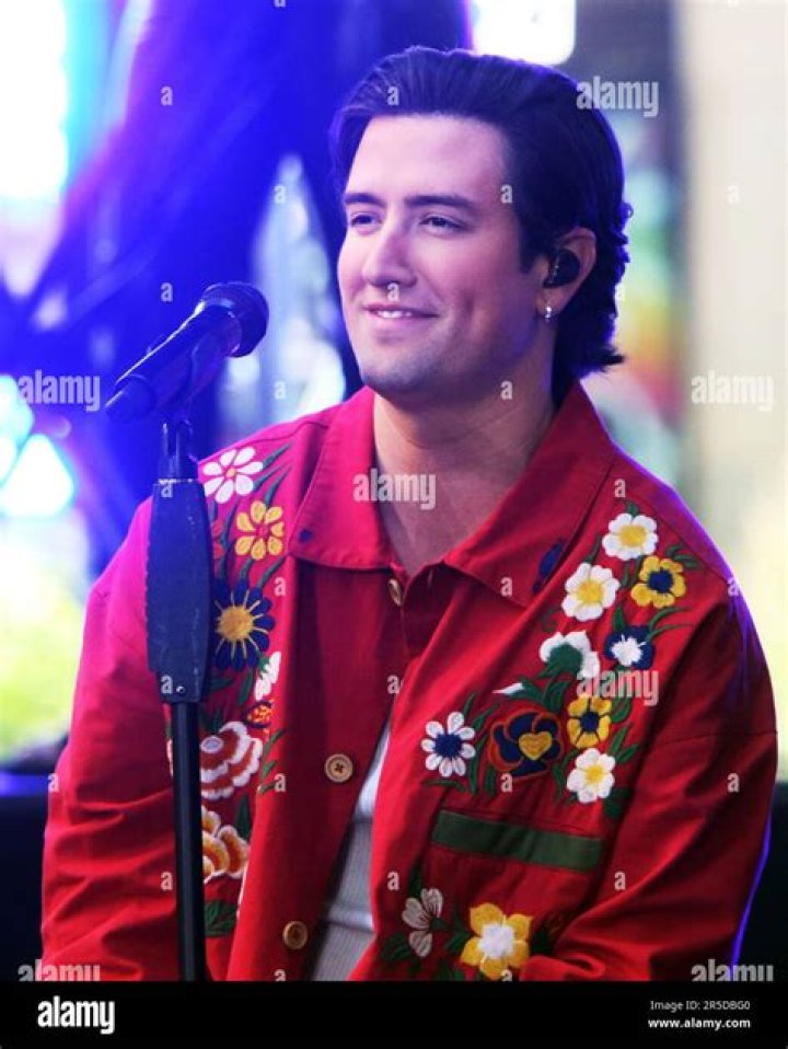 Logan Henderson