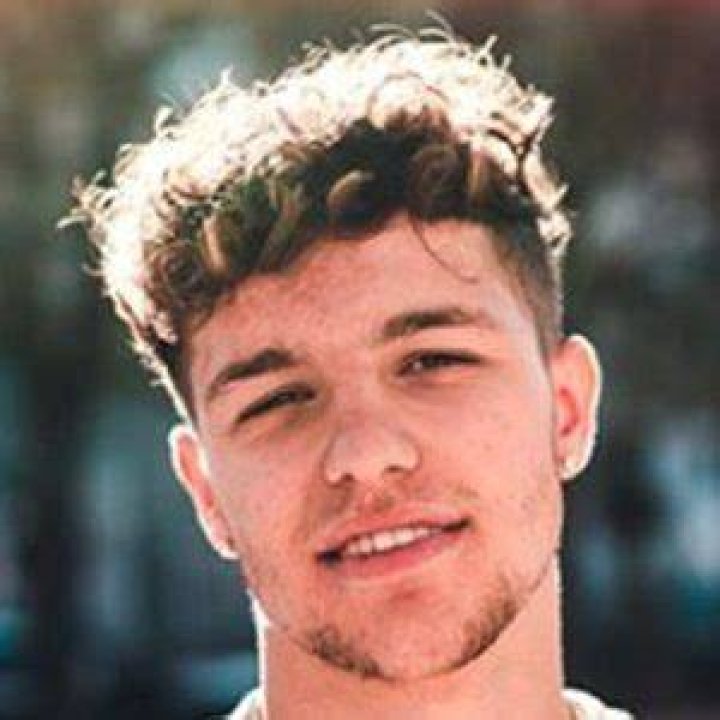 Lucas Ollinger (Instagram Star) - Age, Birthday, Bio, Facts, Family, Net Worth, Height & More