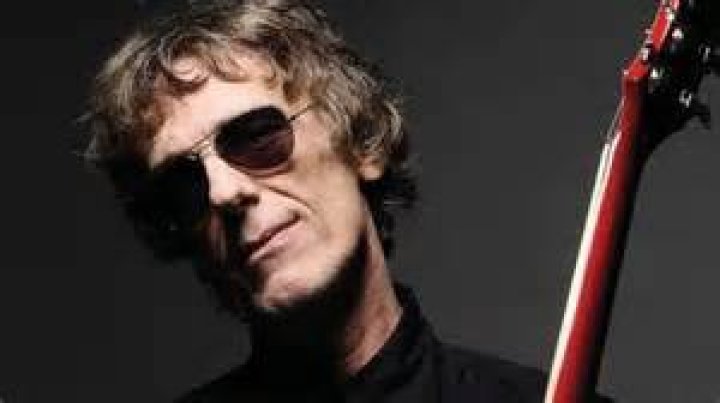 Luis Alberto Spinetta (Rock Singer) - Age, Birthday, Bio, Facts, Family, Net Worth, Height & More
