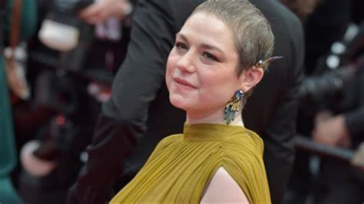 Lydia Page (TV-actrice) - Leeftijd, Verjaardag, Bio, Feiten, Familie, Netto waarde, Hoogte & Meer
