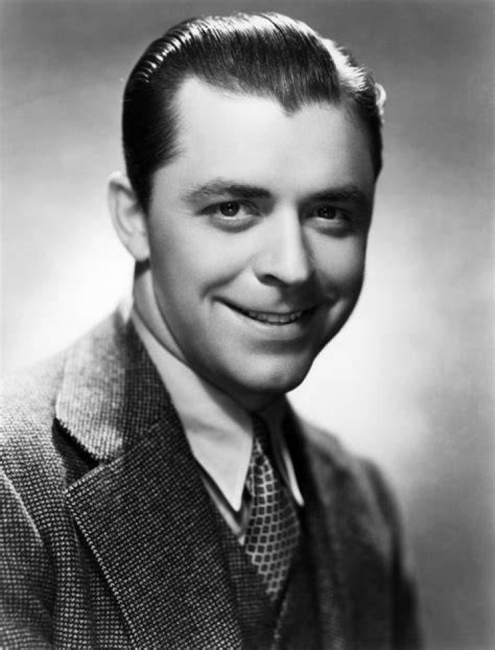 Lyle Talbot (Movie Actor) - Age, Birthday, Bio, Facts, Family, Net Worth, Height & More