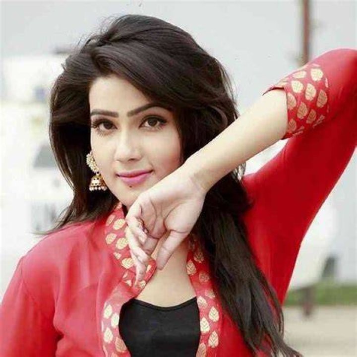 Mahiya Mahi (Movie Actress) - Age, Birthday, Bio, Facts, Family, Net Worth, Height & More