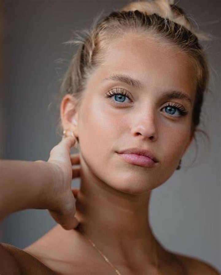 Margarida Corceiro (Model) - Age, Birthday, Bio, Facts, Family, Net Worth, Height & More
