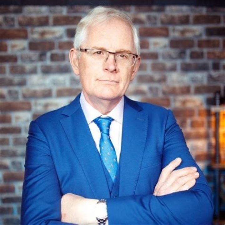 Mark Neumann (Politician) - Age, Birthday, Bio, Facts, Family, Net Worth, Height & More